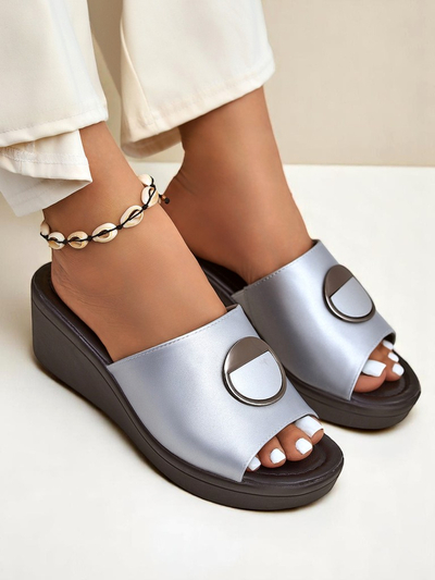 Royalfashion Sieviešu sandales uz platformas Elira