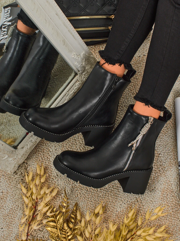 Botki damskie na słupku Ashen Life