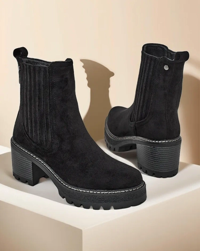 Royalfashion Eco-suede women's boots on a post by Segiag