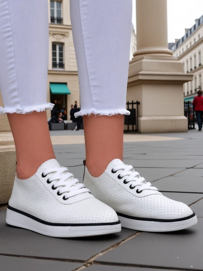 Royalfashion Women's perforated sports shoes Pumbes