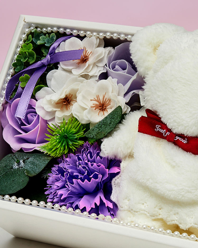 Royalfashion Flowerbox Ziedi kastītē ar lācīti