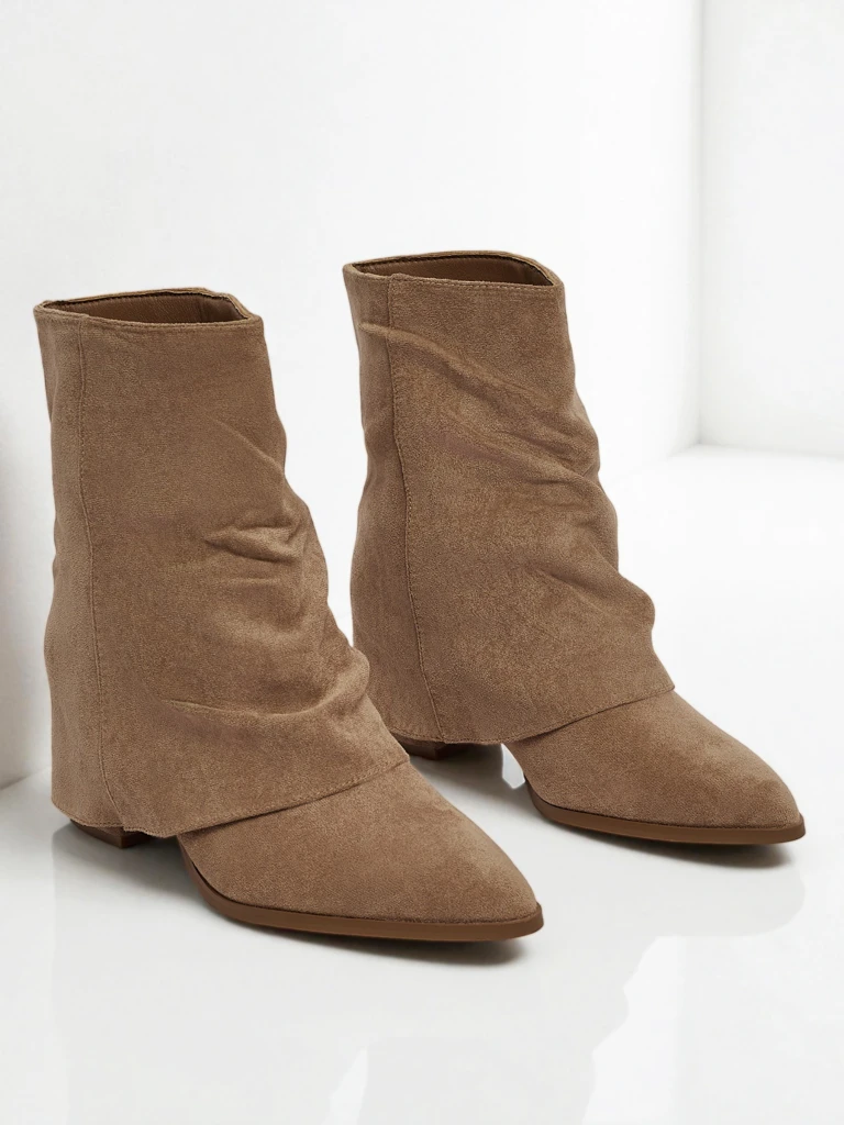Women's ankle boots with a closed upper Moonly