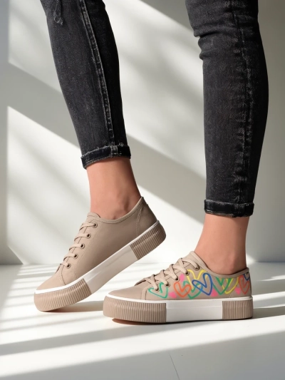 Royalfashion Women's sneakers with heart print Sercess