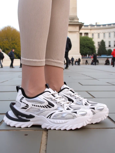 Royalfashion Sieviešu lakotās čības Leysi