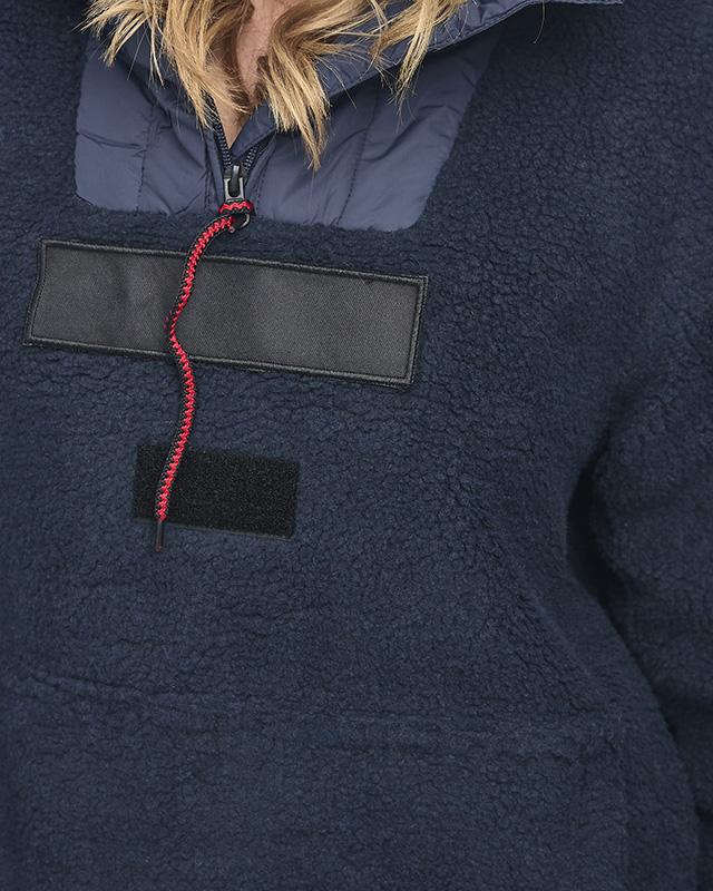 Sieviešu tumši zila jaka ar kabatas kabatu - Apģērbs