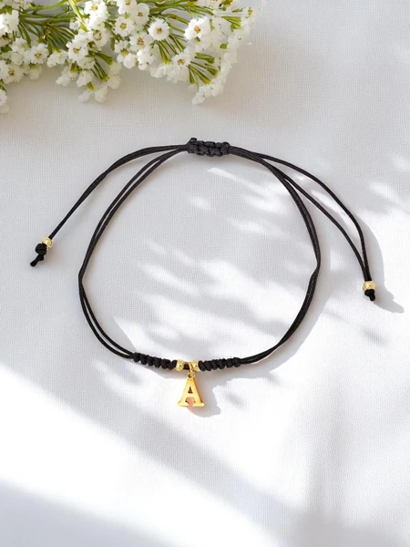 Sieviešu rokassprādze ar burtu A