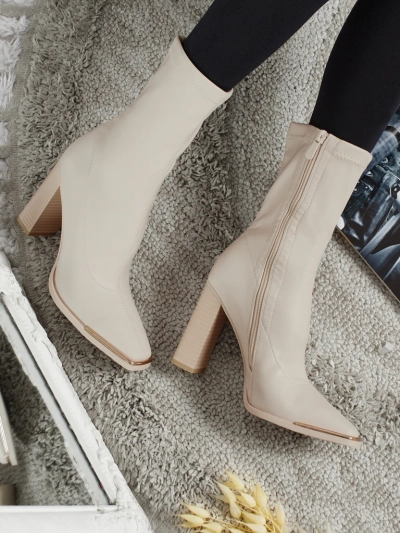 Женские ботильоны Morvella из экокожи на каблуке-столбике