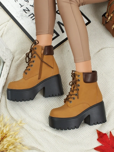 Botki damskie eko zamszowe na słupku i platformie Tavlissa