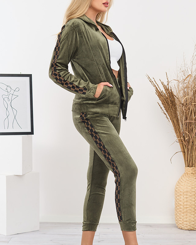 Женский спортивный костюм в зеленую полоску - Одежда