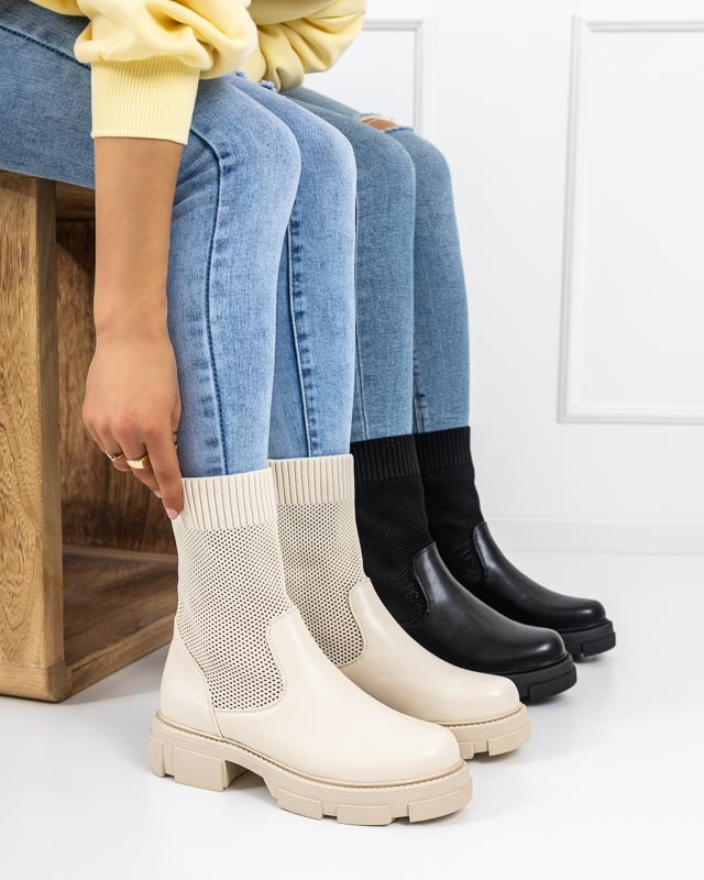 Melni ažūra sieviešu zābaki ar plakanu papēdi Roibu - Apavi