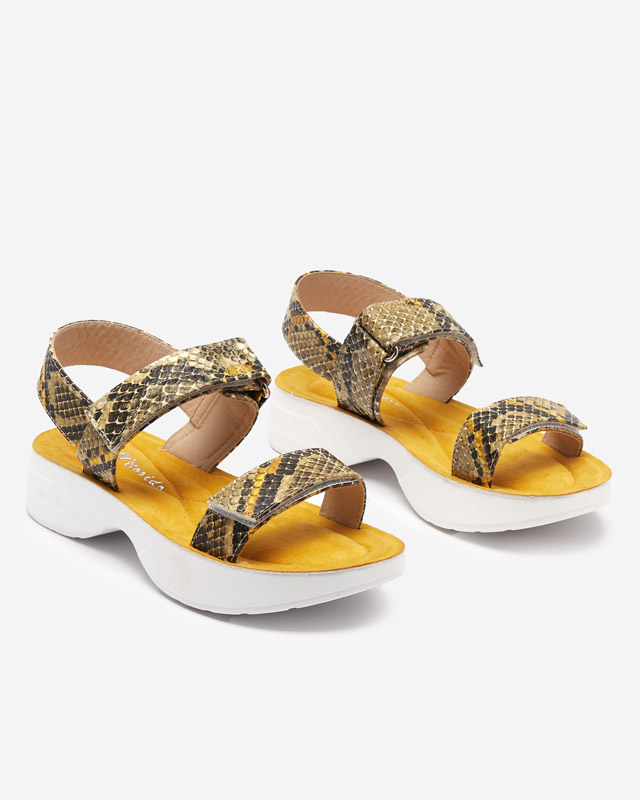 OUTLET Women's flat sandals with embossing a'la snake skin Koqi- Footwear