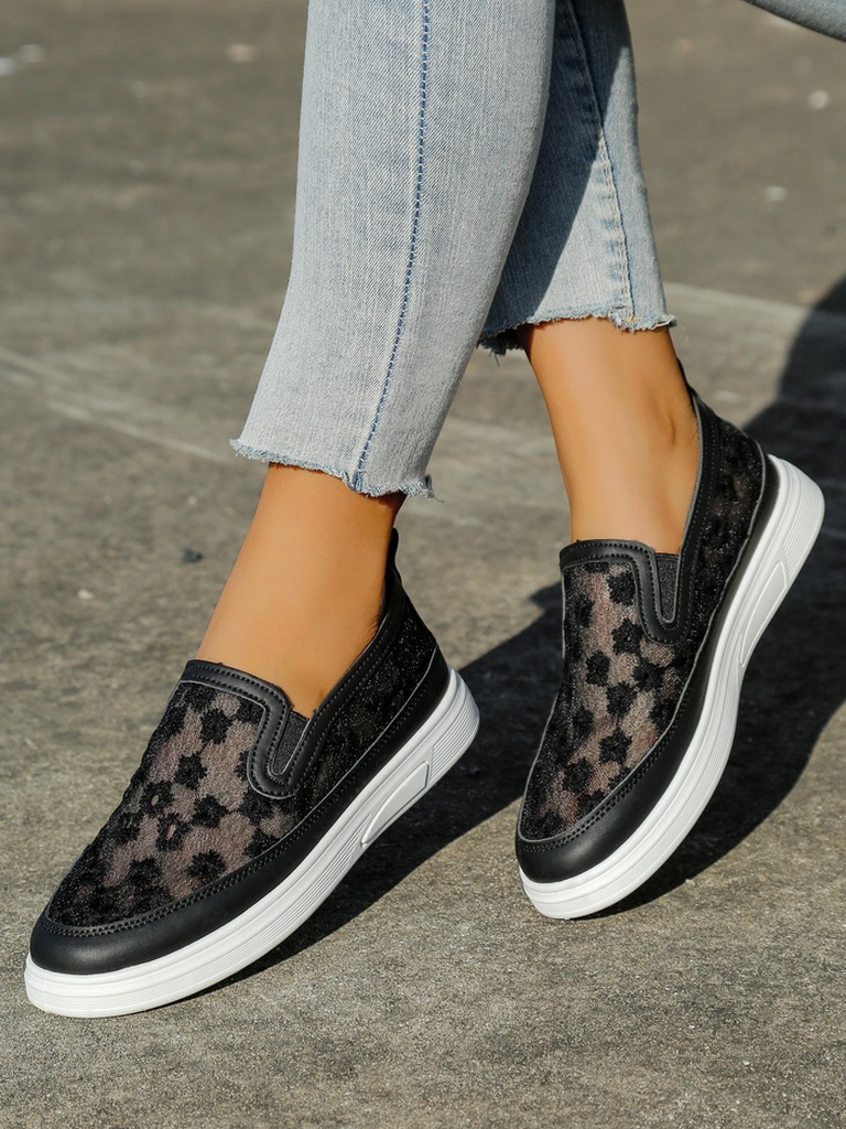 Royalfashion Women's mesh loafers with flowers Emzos