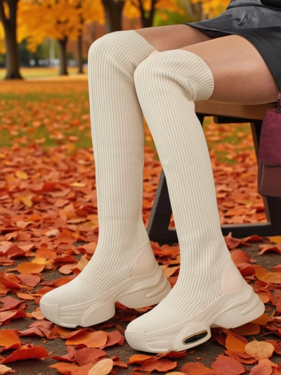 Ravmora Women's Long Slip-on Boots on a Thick Sole