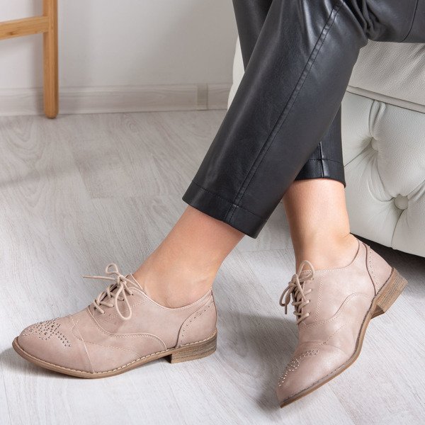 Pink shoes with flat heels and Nose rivets - Shoes 1