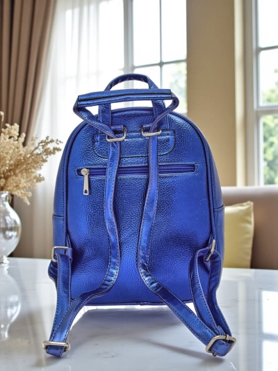 Royalfashion Sieviešu mugursoma no ekoādas ar metāliskām svītrām Metallic Stripes