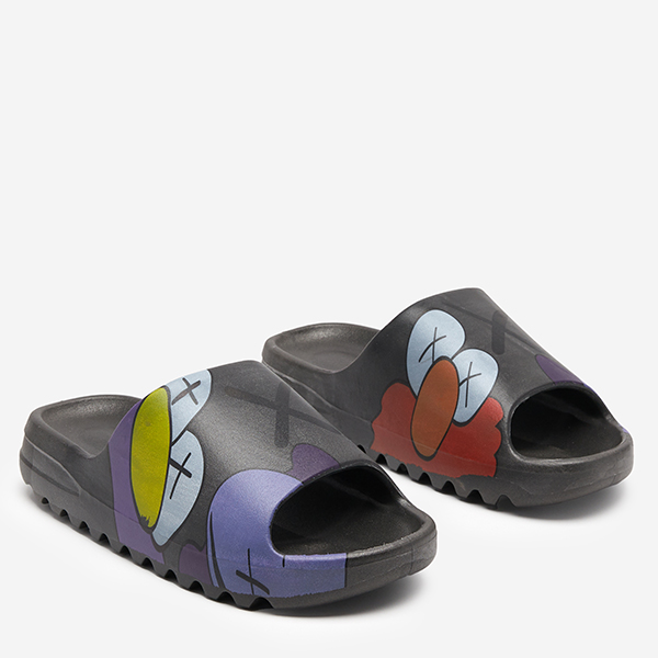 OUTLET Black rubber women's slippers with Pfizz-footwear print