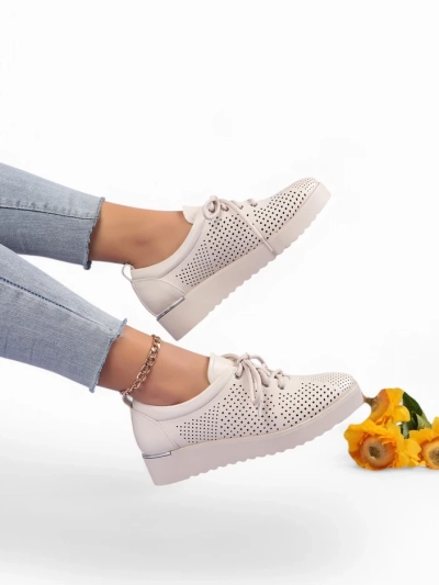 Royalfashion Женские перфорированные лоферы Gofielle