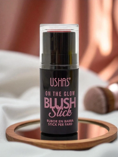 Blush with sponge in Pink Coral color