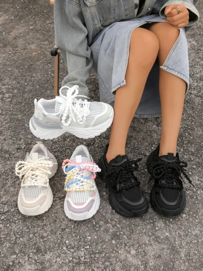 Royalfashion Women's sporty sneakers on a thicker sole Loness