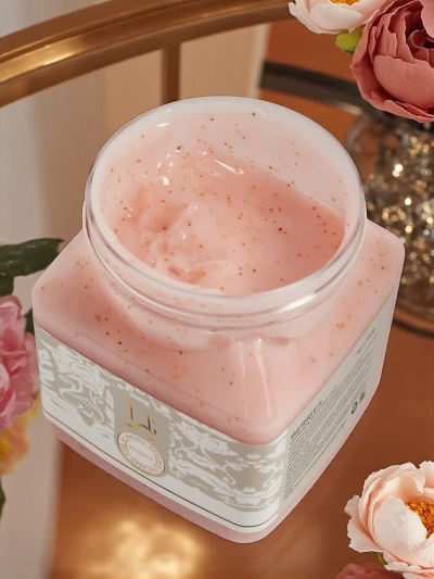 Мелкозернистый пилинг для лица и тела Berries