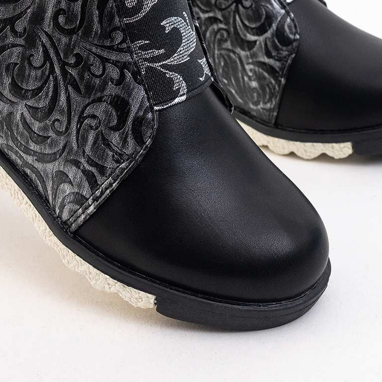 Black girls boots with an oriental pattern Gasly - Footwear