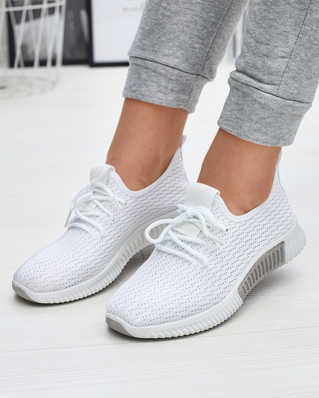 Белая женская спортивная обувь из ткани Vobbu- Footwear