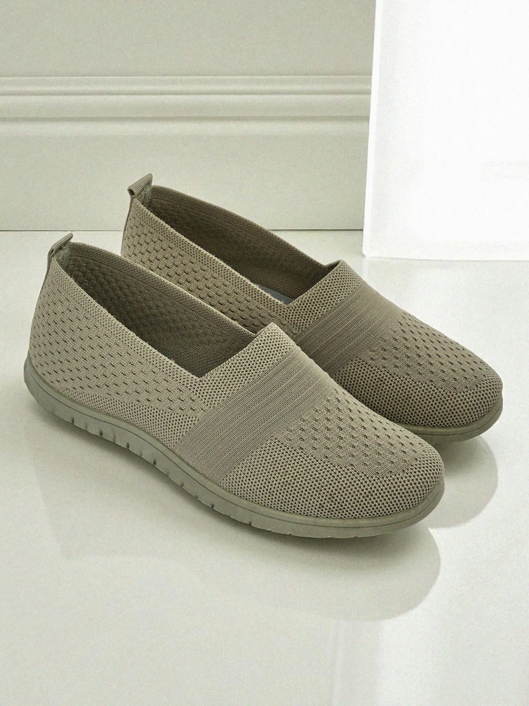 Damskie mokasyny Gaia Verde – wygodne zielone buty z tkaniny na płaskim obcasie -> Женские мокасины Gaia Verde - удобные зеленые туфли из ткани на плоском каблуке