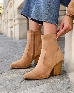 светло-коричневый