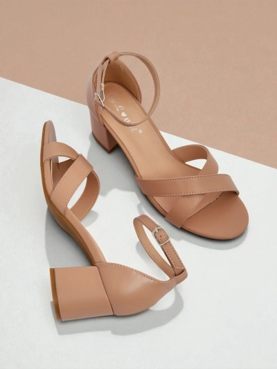 Royalfashion Sieviešu sandales ar zemu blokpapēdi Eleganza Strap