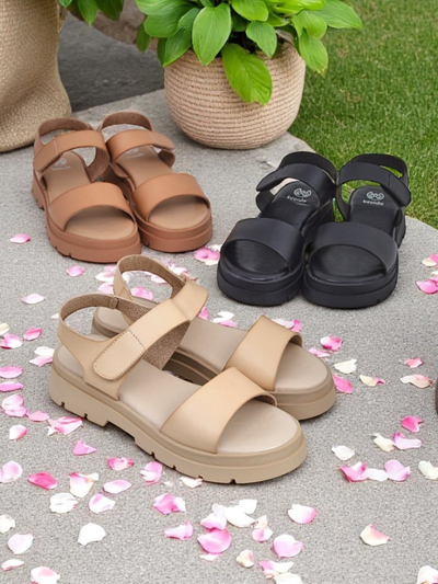 Royal Fashion Women's Otvanna sandals with a thick sole