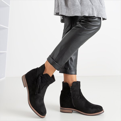 Black women's ankle boots on an indoor wedge Drezden - Footwear