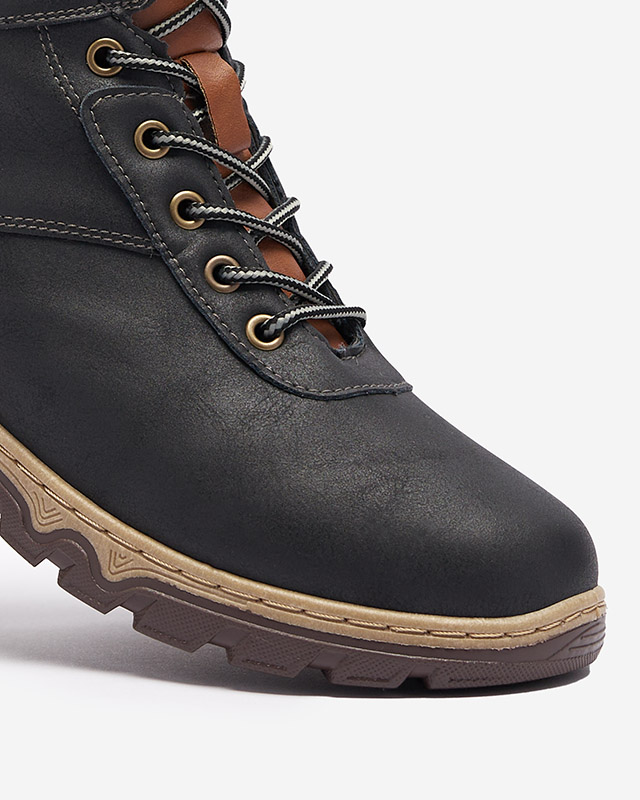 Melni sieviešu pārgājienu zābaki, kas sasieti ar Poritsu kažokādu - Apavi