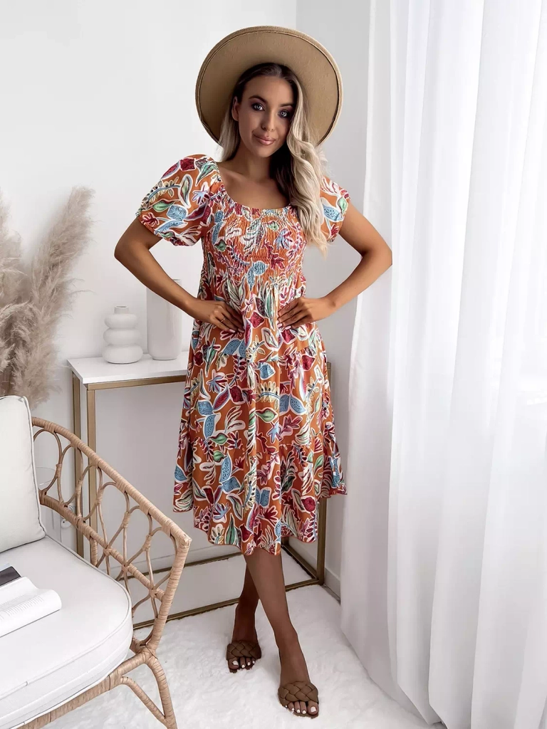 Oranža īsa sieviešu kleita ar atlokāmiem pleciem - Apģērbs