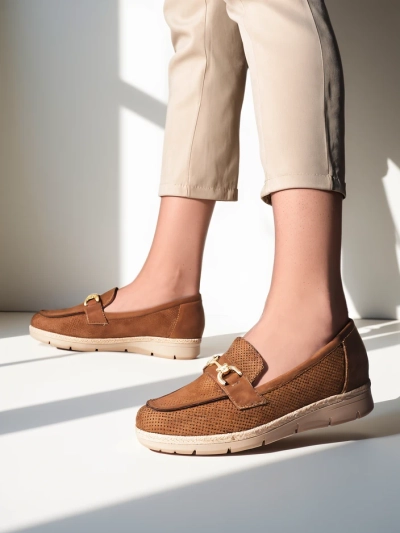 Royalfashion Women's low shoes with a decoration on the toe