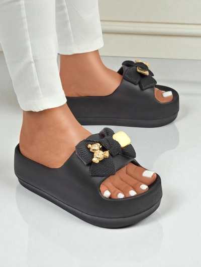 Royalfashion Women's rubber flip-flops with a decorative bow Alday