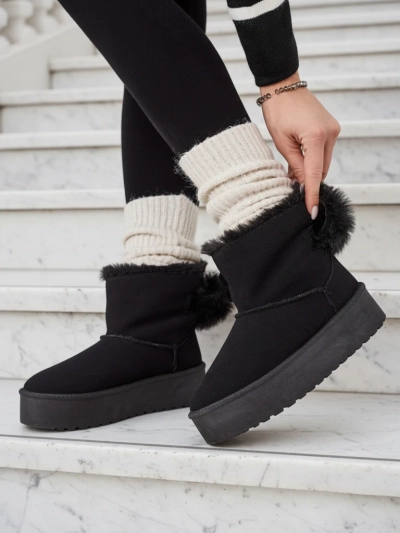 Royalfashion Women's boots a'la snow boots in black Goroggo