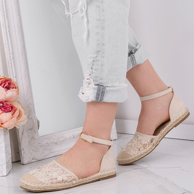 Beżowe espadryle z koronkowym haftem Eliza - Obuwie