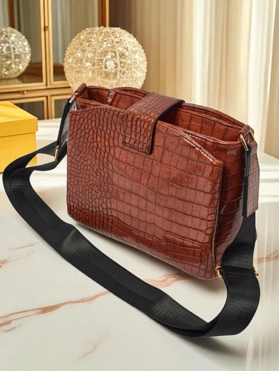 Çantë e vogël elegante për femra prej lëkure ekologjike Gilded Night