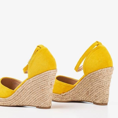 OUTLET Żółte espadryle na koturnie Bonita - Obuwie