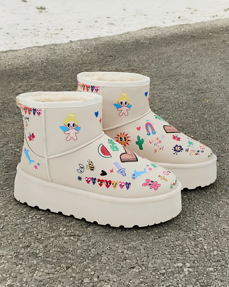 Royalfashion Short women's snow boots with Hanaga stickers