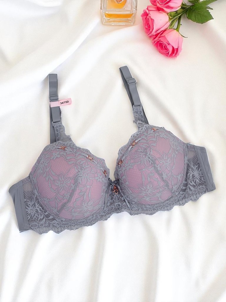 Royalfashion Women's padded lace bra Delicate Grace