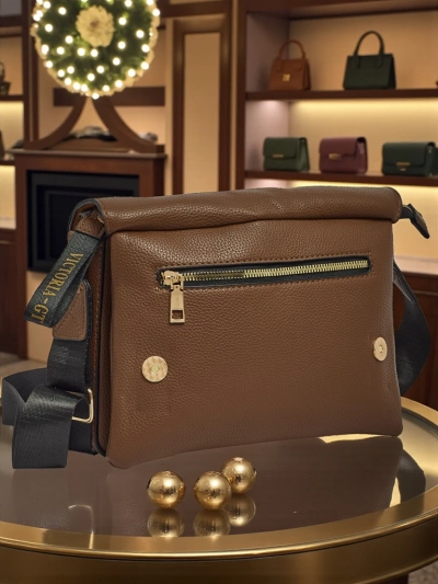 Small women's eco-leather handbag Tessaria