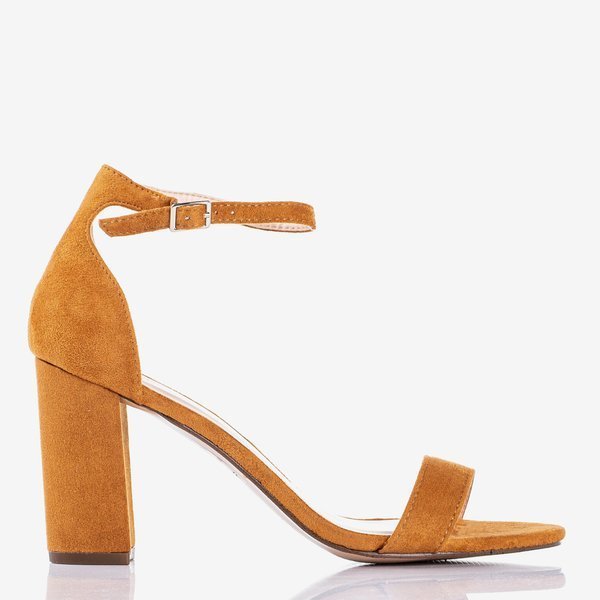 OUTLET Brown women's sandals on a Sweet Honey post - Footwear