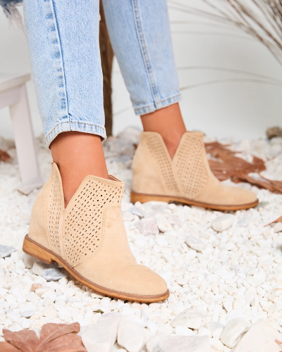 Royalfashion Бежевые сапоги на скрытом якоре a'la cowgirls Besis