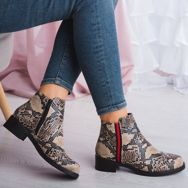 Czarne botki we wzór a'la skóra węża Chiyo - Obuwie