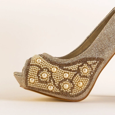 OUTLET Zelta spīdīgi pumpas uz Prisca stiletto - Apavi