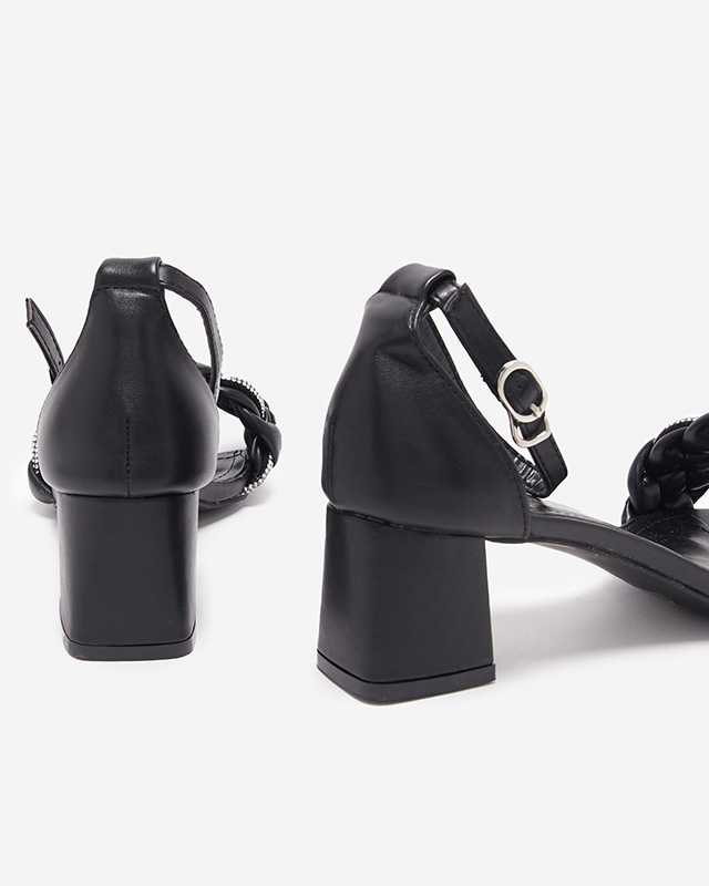 Melnas sieviešu sandales uz staba Marienka - Apavi