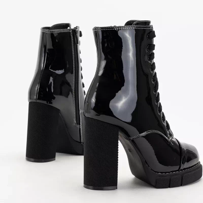 OUTLET Women's black lacquered boots on a higher post of Gerala - Footwear