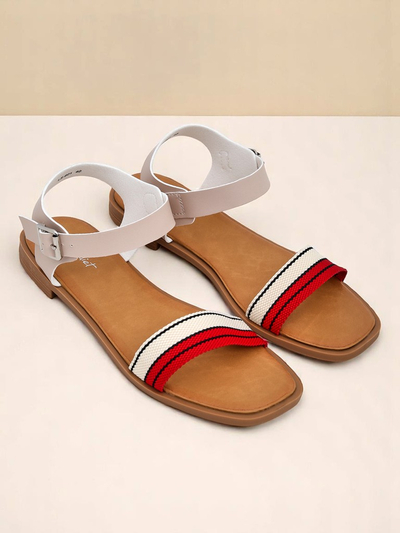 Royalfashion Sieviešu plakanas zoles sandales Naya