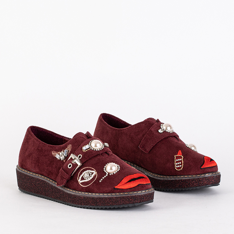 Burgundy low shoes with Lagerrla decorations - Footwear